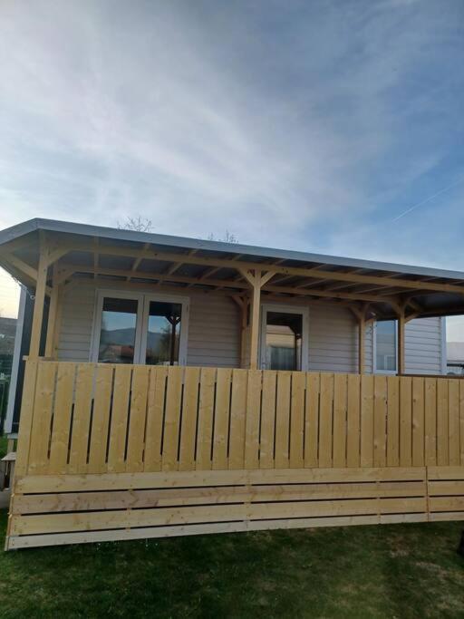 Chalets Mercure Am Wallersee Zum Vermieten Helming Εξωτερικό φωτογραφία